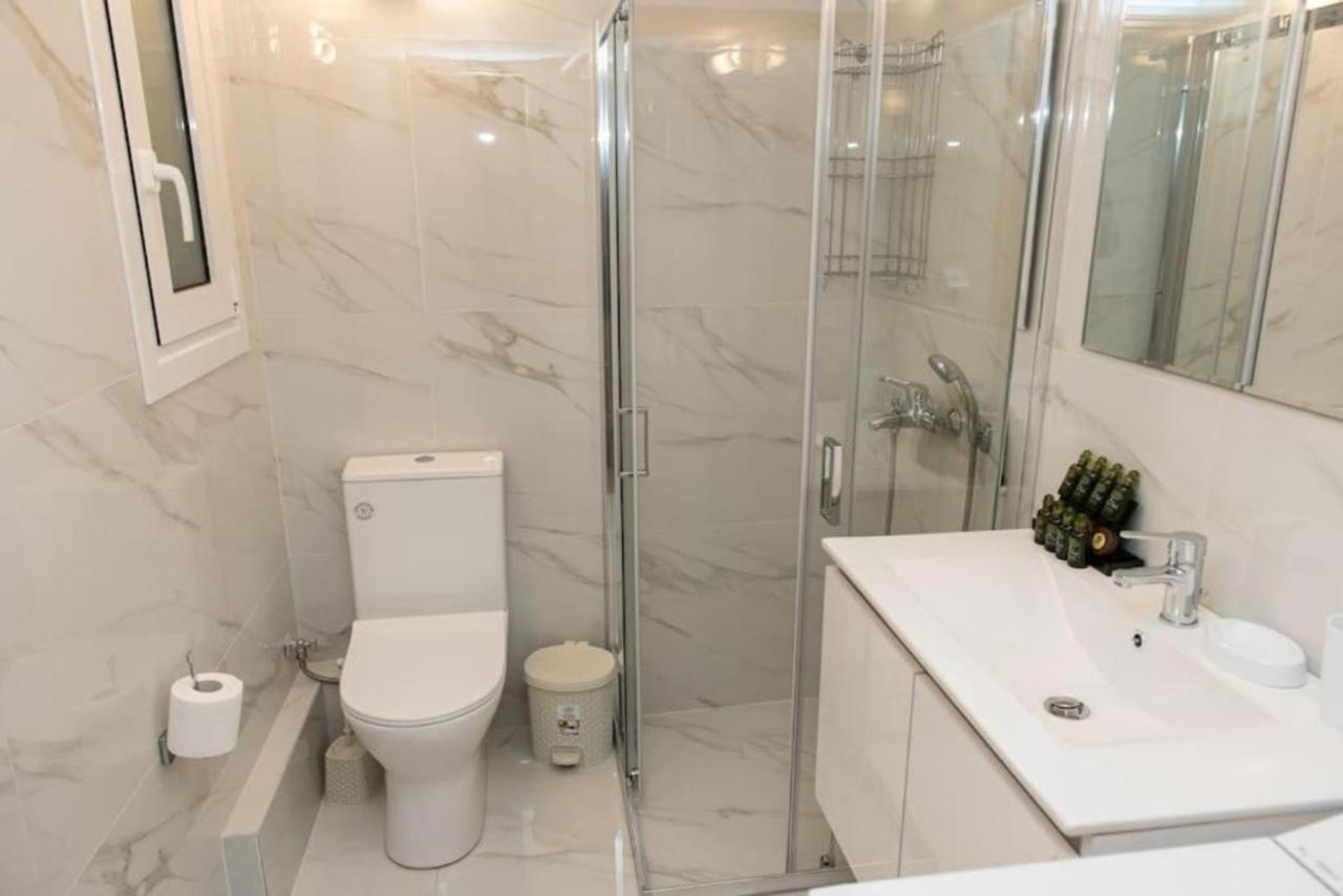 Renovated Spacious Flat 7Min To Subway Station- Athens Exterior photo