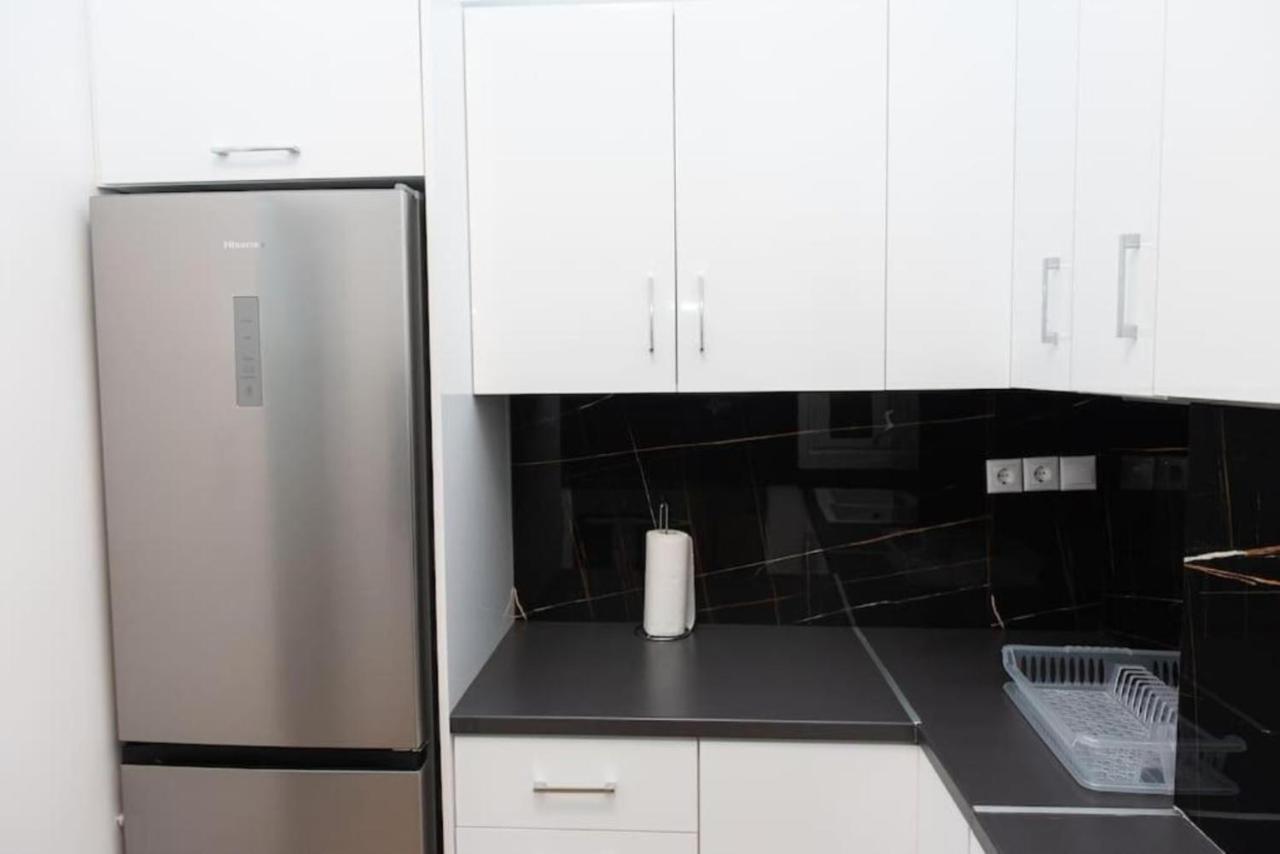 Renovated Spacious Flat 7Min To Subway Station- Athens Exterior photo